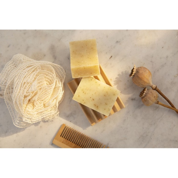 Porte-savon, fabriqué à la main en bois d'Arolle - 9x7cm - Zizan!a