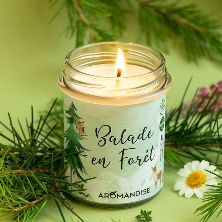Candela da camera "Passeggiata nella foresta" 100% naturale con cera di soia, 30h - 150g - Aromandise