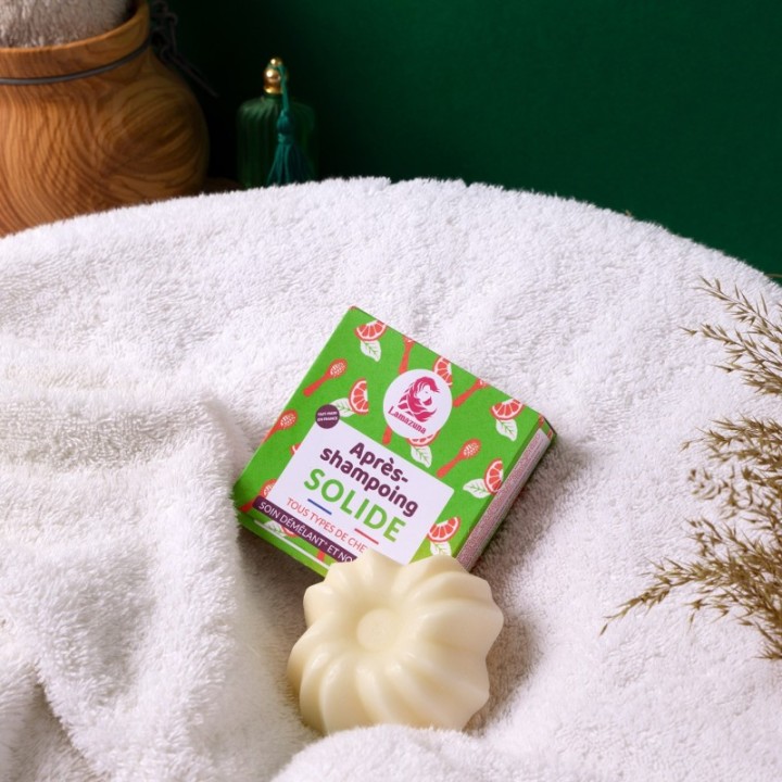 Fester Conditioner, Entwirrende Pflege & Glanz - Zitrusfrüchte und Basilikum - 70g - Lamazuna