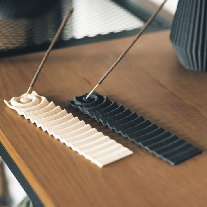 Porta incenso in legno e amido stampato in 3D - Onda, Golden pine - COPO Design