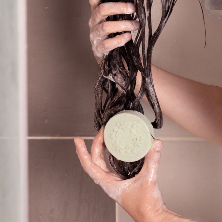 Festes Shampoo für normales Haar mit ätherischen Ölen - Weiße und grüne Tonerde - 70g - Lamazuna