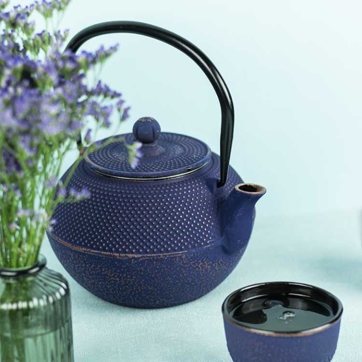 Théière en fonte, SONG bleue, avec filtre inox - 1,2 litre - Aromandise