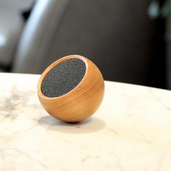 Altoparlante Bluetooth Tumbler + Selfie Trigger in Ciliegio - Gingko Design