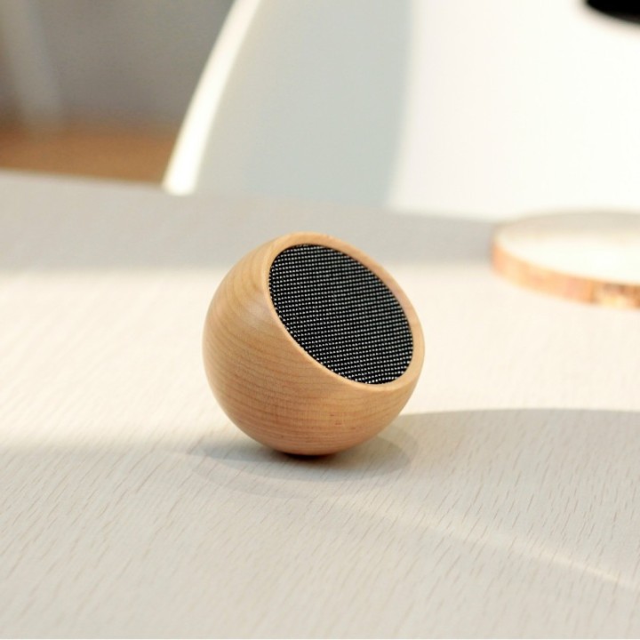 Altoparlante Bluetooth Tumbler + Selfie Trigger in Ciliegio - Gingko Design