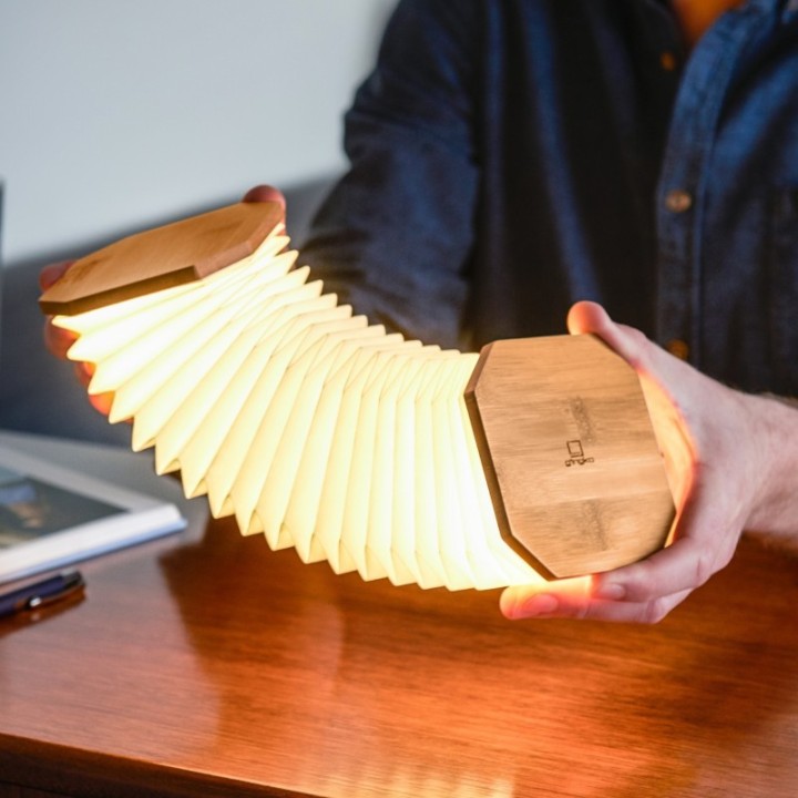 Lampe accordéon intelligente écoçoncue en Bamboo - Gingko Design