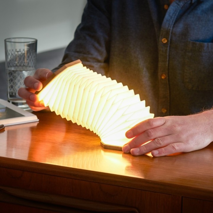 Intelligente Akkordeonlampe ecoçoncue aus Bamboo - Gingko Design
