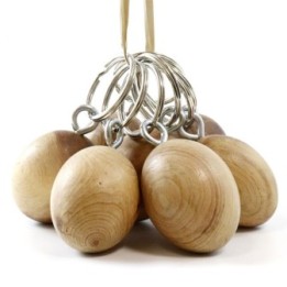 Handgefertigter und einzigartiger Schlüsselanhänger aus wildem Cade-Holz - 1Stück, ca. 10g - Ambiance Cade