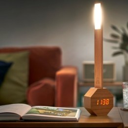Wecker & tragbare Schreibtischlampe aus Cersierholz, Octagon One Plus - Gingko Design