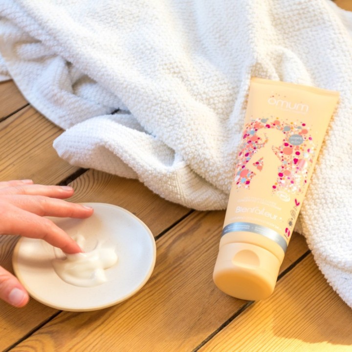 Le Bienfaiteur: Nährende konzentrierte Körpermilch/Schwangerschaft und Stillen - 200ml - Omum