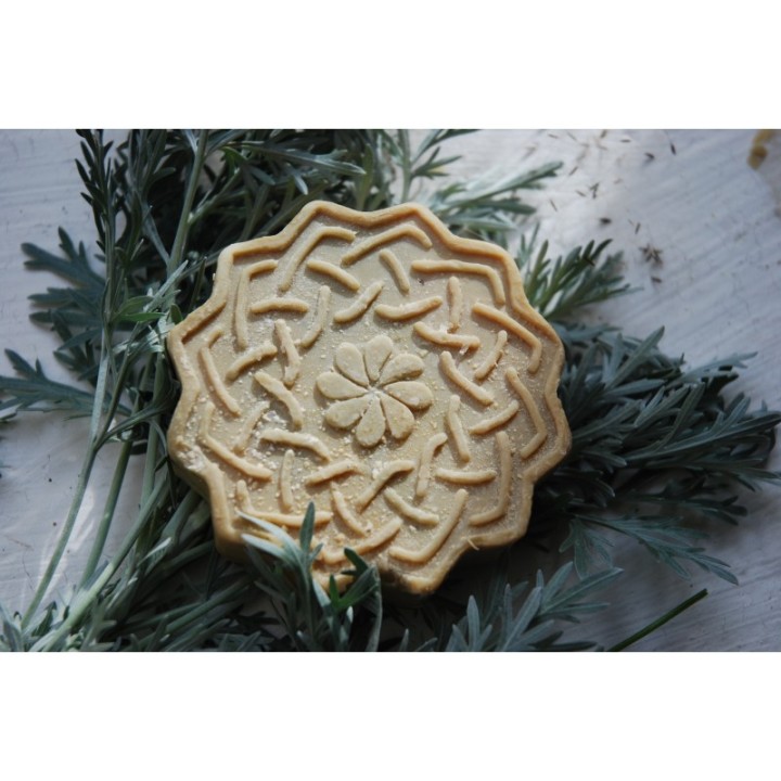 Savon d'Alep parfumé "Jenjis", aux notes balsamiques et boisées - 100g - Karawan