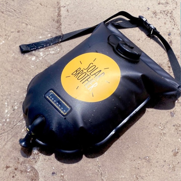 SUNWATER, La douche Solaire innovante (Vache à eau) - 7L - Solar Brother
