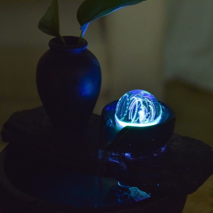 Wasserspender - "Buddha Silica" mit beleuchteter, rotierender Kugel (LED) - Zen'Light