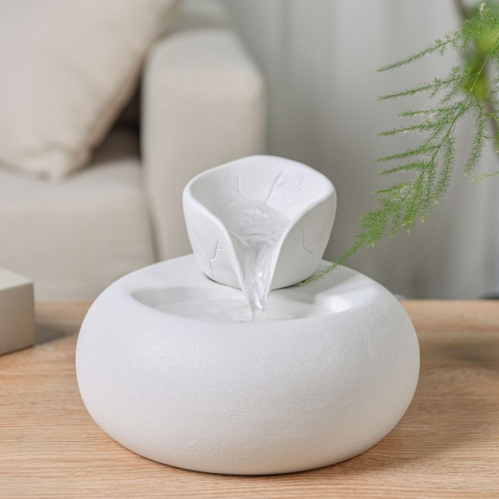 Fontana d'acqua in ceramica bianca - "Toby" Sombre & Moderne - Zen'Light