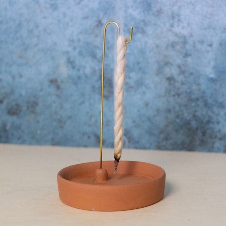 Räucherstäbchenhalter für Nepalesische Duftschnüre - Terrakotta & Messing - 1 Stück - Les Encens du Monde