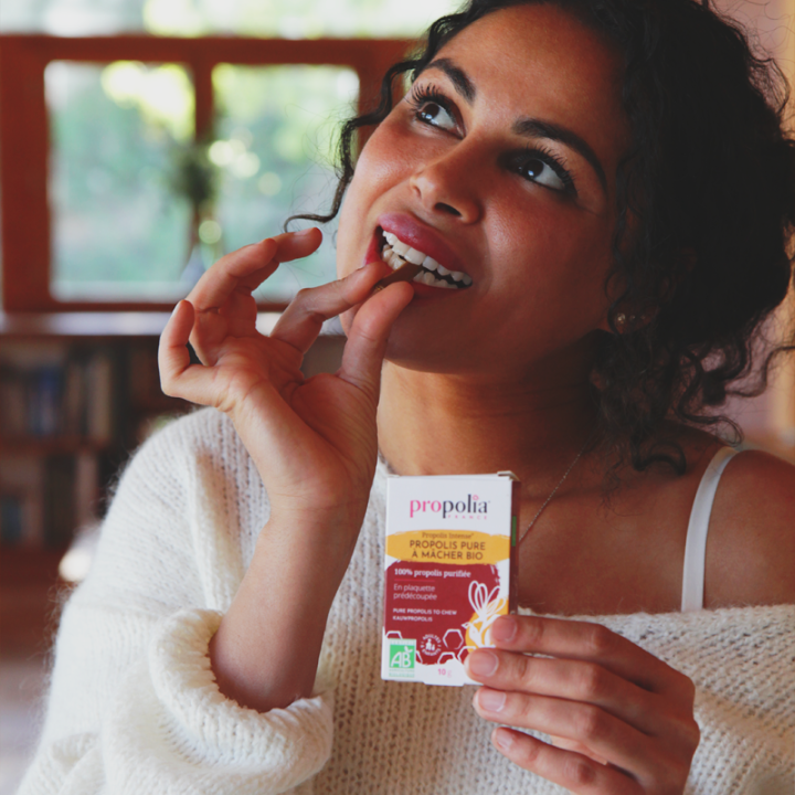 Propolis pure et BIO \u00E0 m\u00E2cher - 10g - Propolia