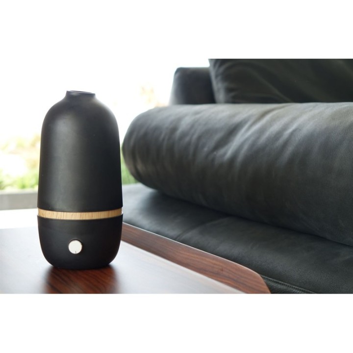 Diffusor von ätherischen Ölen durch Vernebelung, BO Black von Ekobo - Innobiz