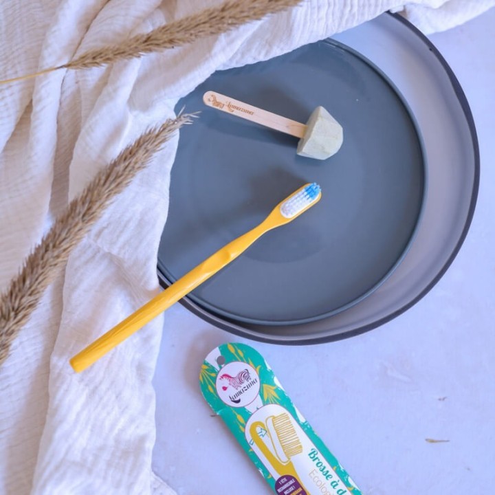 Brosse à dents rechargeable en bioplastique, fabriquée en France - Bleu - Lamazuna