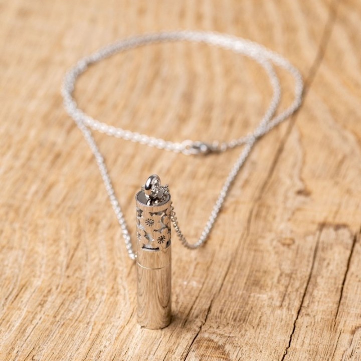 Collier à parfumer Cocconéa en acier inoxydable, couleur argent, avec chaine de 70cm - Innozbiz