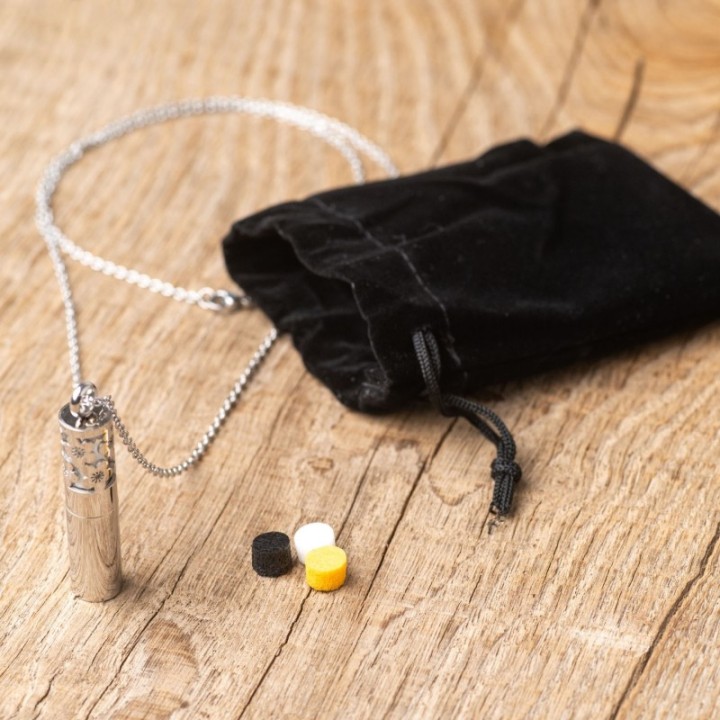 Collana di profumo Cocconéa in acciaio inossidabile, colore argento, con catena 70cm - Innozbiz